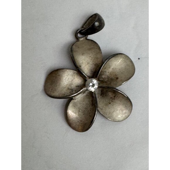 Flower Shaped 925 Sterling Silver Pendant With Clear Rhinestone Accent - Picture 3 of 8